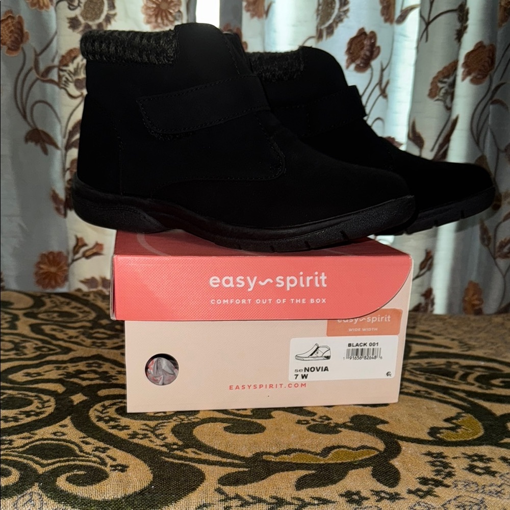 Easy Spirit Black Ankle Booties